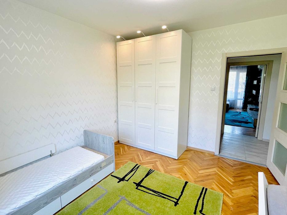 Дава се под наем Тристаен апартамент в Варна, Цветен квартал - 94 кв.м за 699 € - Снимка #5