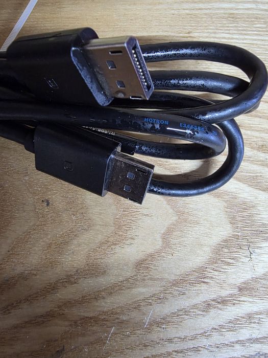 Cablu display port