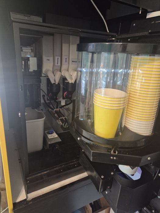 Срочно продам Кофемашину