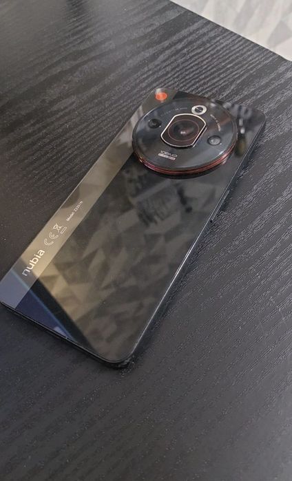 Продам Nubia focus pro
