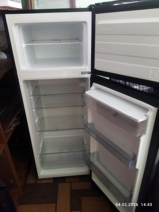 Продам  Холодильник буу