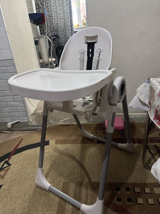 Продам столик для кормления