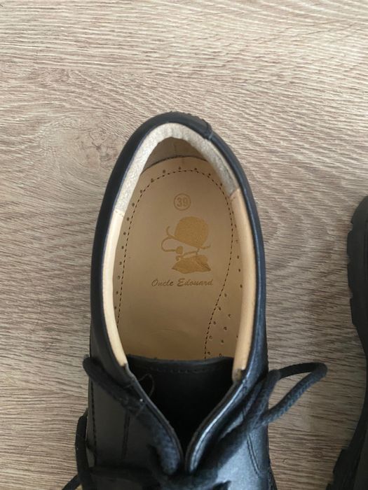 Ботинки кожаные новые.