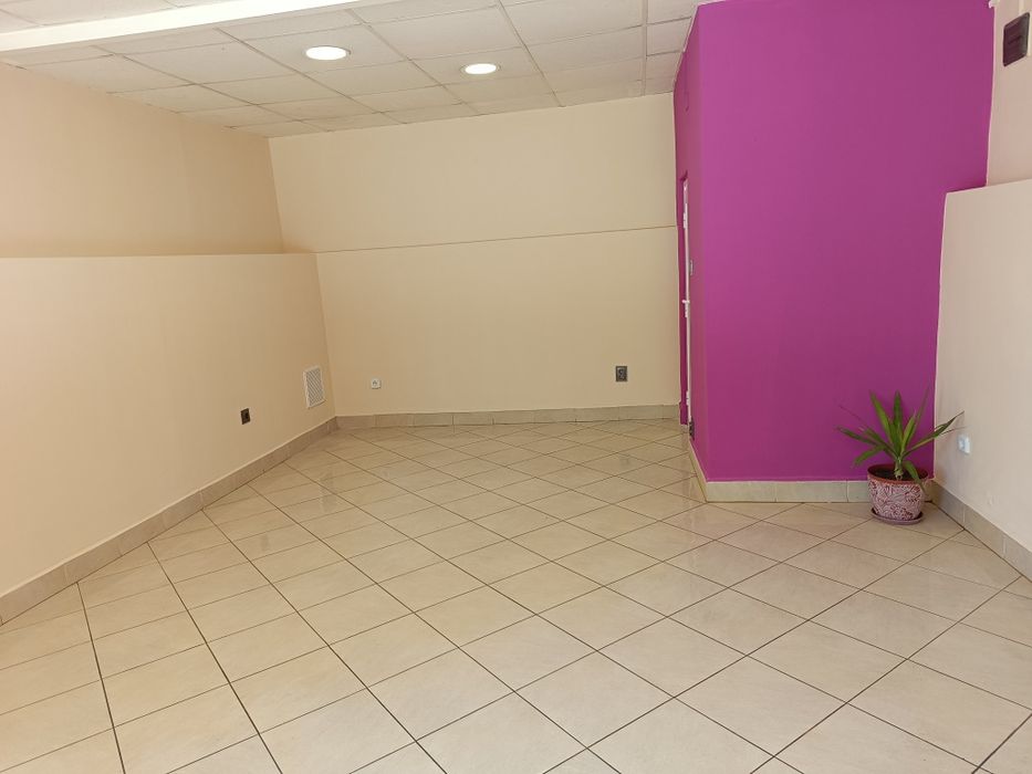 Дава се под наем Магазин в Шумен, Добруджански - 29 кв.м за 248.88 € - Снимка #5