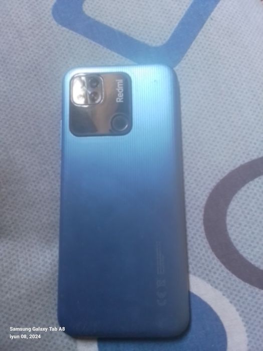 Remember 9 C sotiladi 900000 xolati yaxshi singan joyi yuq xotira 32gb