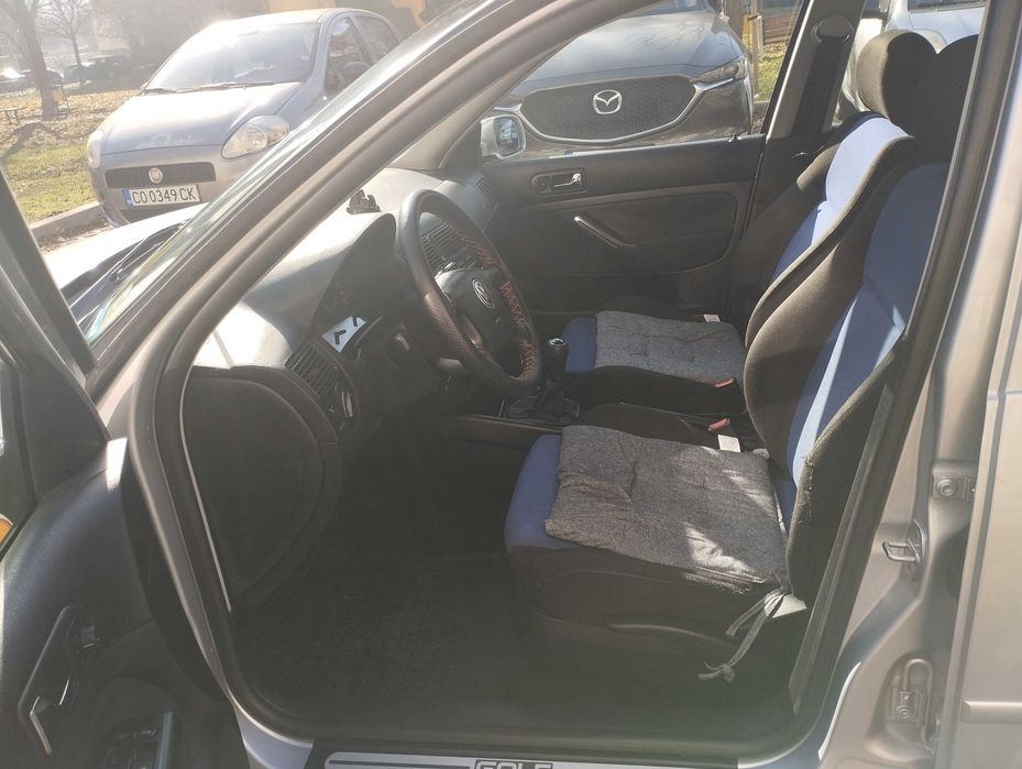 Продавам голф 4 1.9 тди