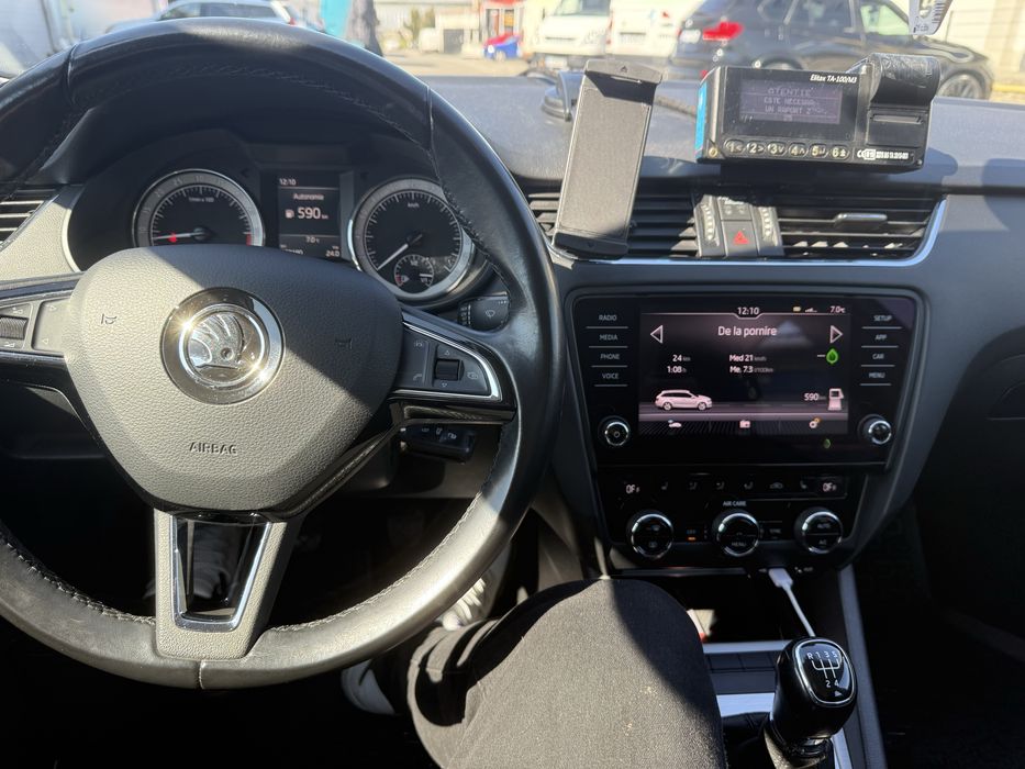 Cesionez SRL cu autorizatie taxi SkodaOctavia 3 2017