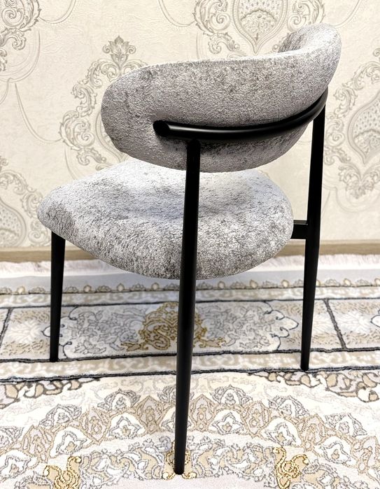 Стул для кухни .