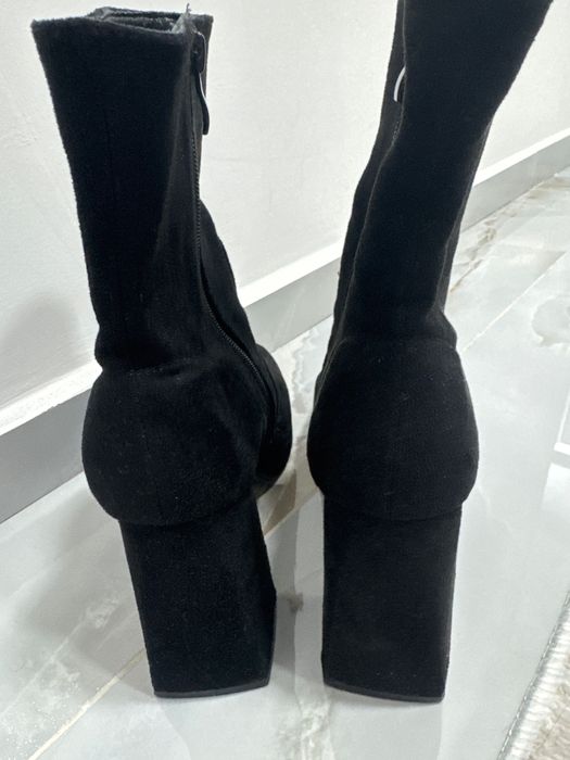 Дамски боти със дебел ток