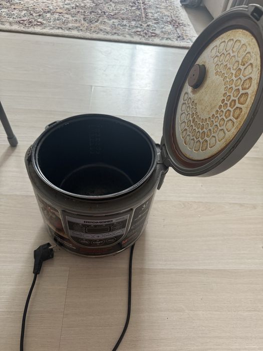 Продам мультиварку для кухни