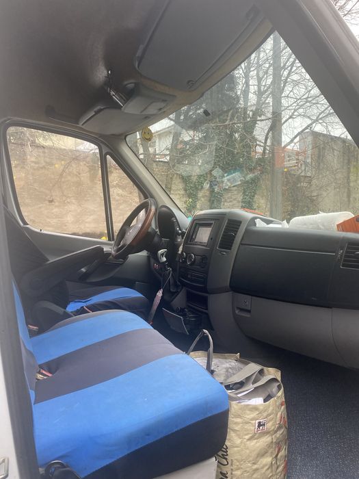 Vand urgent mercedes speintr 8+1