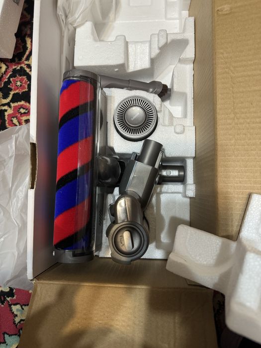 Продам вертикальный пылесос Jimmy H8