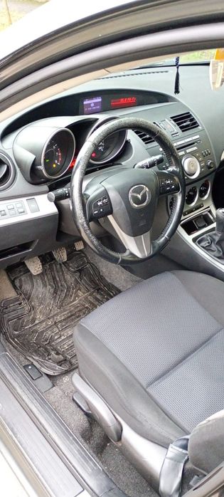 Vând MAZDA in stare buna!