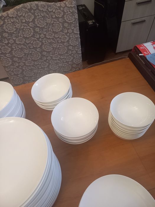 Белый сервиз хорошего качества