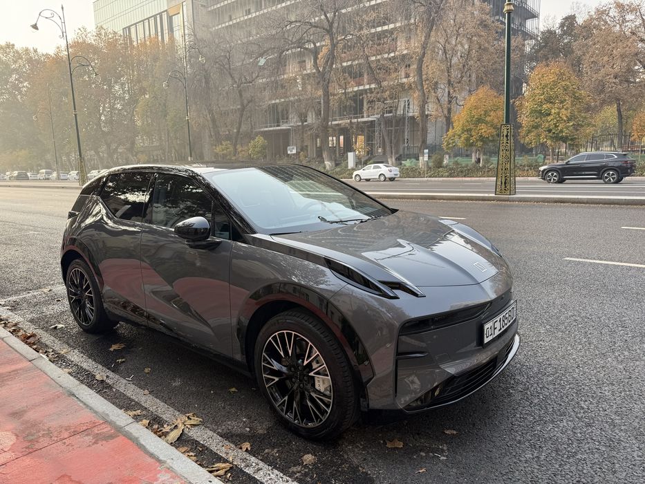 Продаю свой электро Автомобиль Zeekr x пробег 13.000