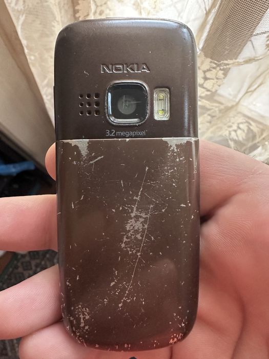 4 ta telefon sotiladi