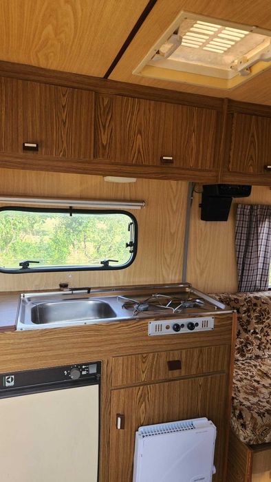 R C Caravan   Ретро каравана в перфектно състояние