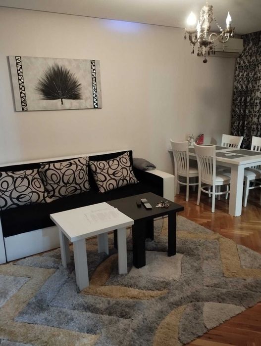 Продава се Двустаен апартамент в Благоевград, Орлова чука - 65 кв.м за 1000 €/кв.м - Снимка #2