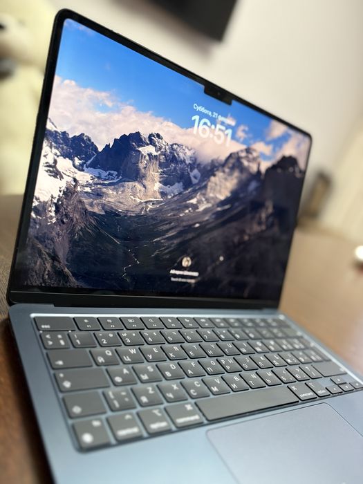 Продам MacBook Air