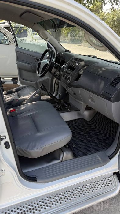Toyota Hilux 2008 йил сотилади