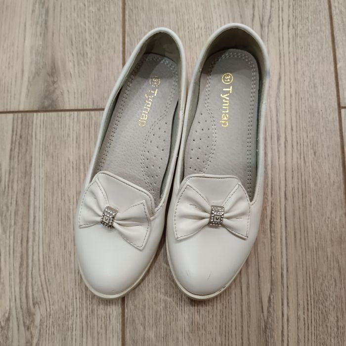 Продам туфли для девочек