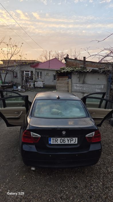 Vând bmw E90 an 2006