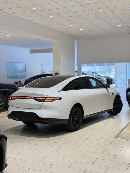 LeapMotor C01 Restyling Hybrid
