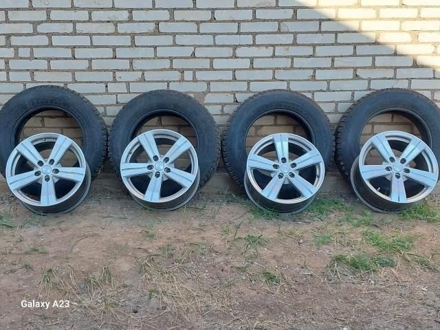 Продам комплект дисков