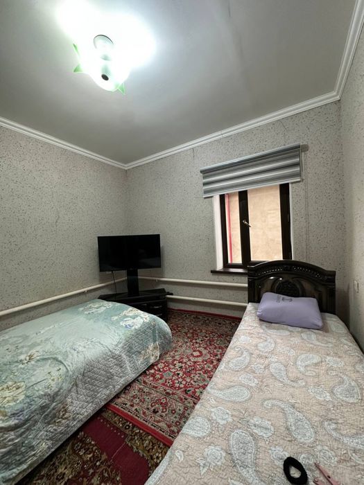 Ховли уй сотилади 6 сотих Олмаликда узимизники 67 да