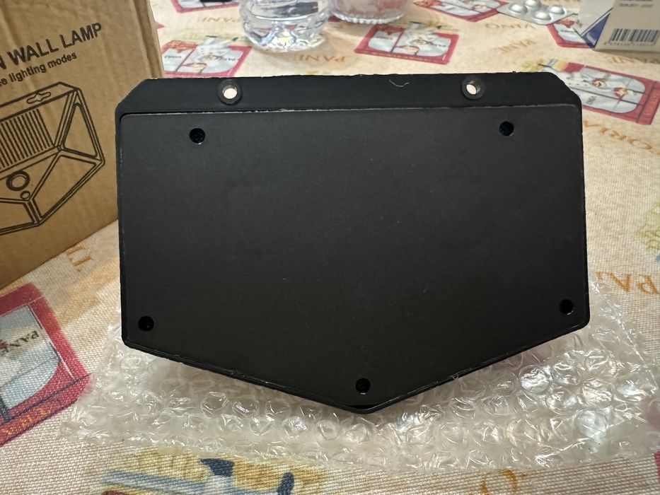 Продавам соларна лампа