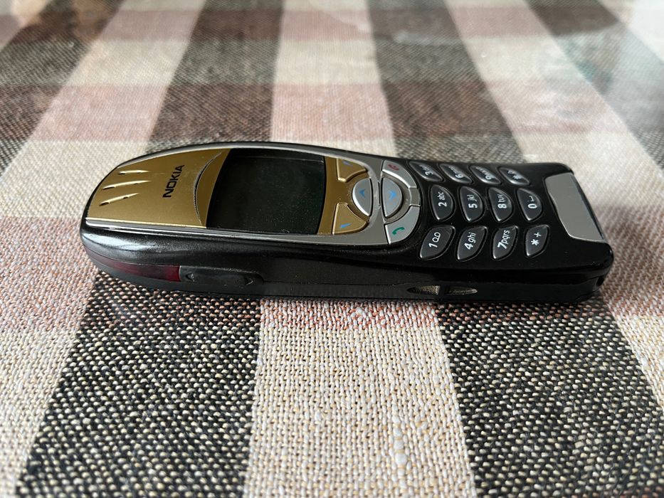 Vând Nokia 6310 !