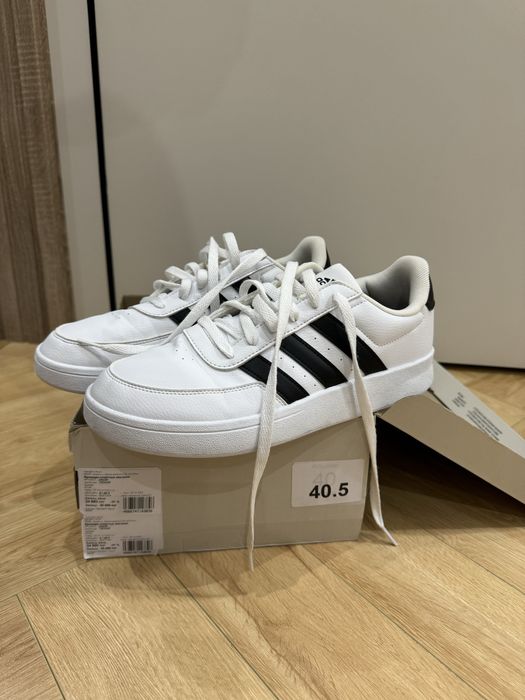 Продам кроссовки адидас