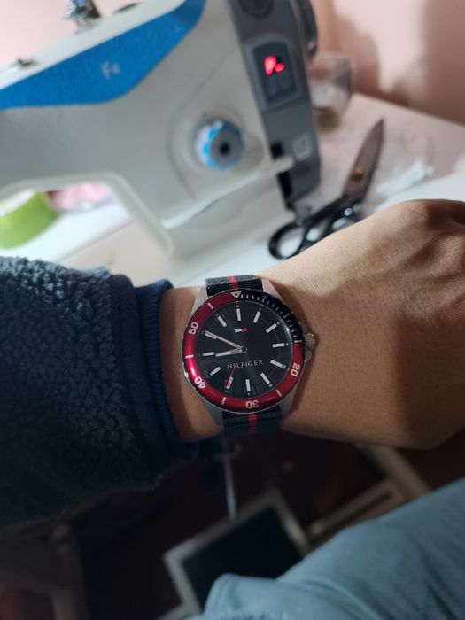 Часы наручные Tommy Hilfiger