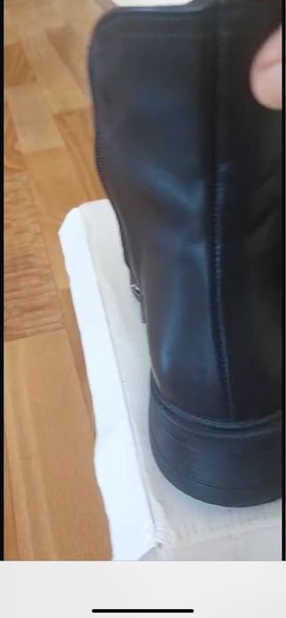 Продам зимние кожаные сапоги