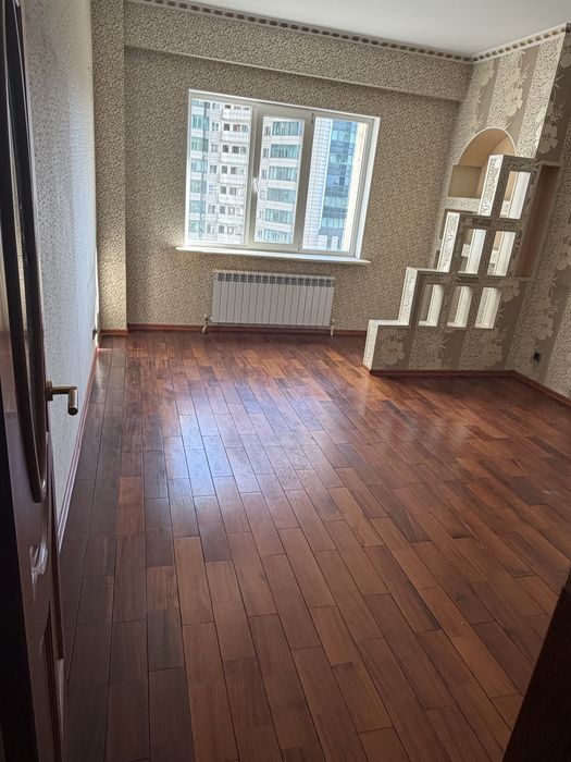 Паркет бамбук дерево б/у 130 кв