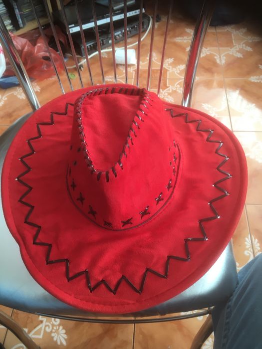 Vand  palarie barbati piele .
