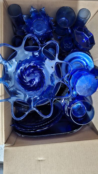 Син сервиз за хранене