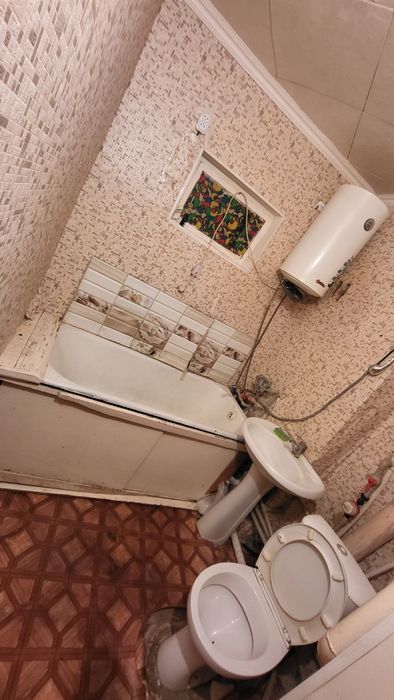 Продаётся 2 ком 2 этаж.