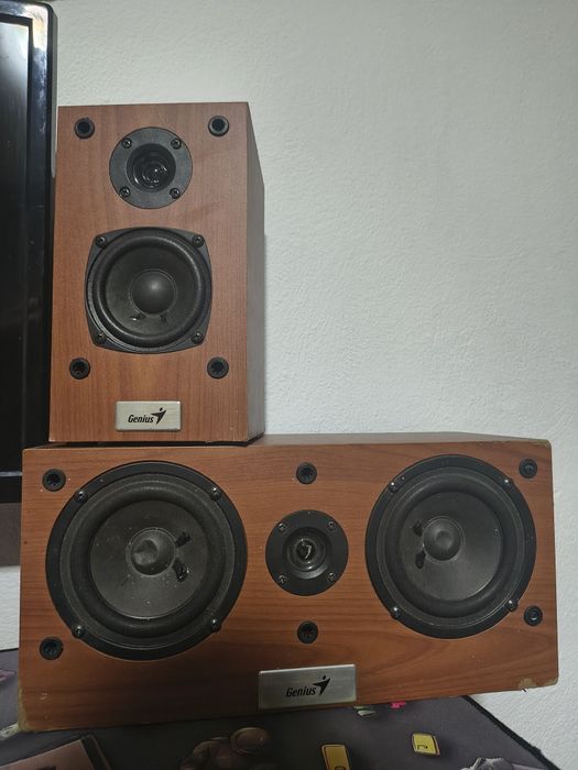 Vând subwoofer+boxe