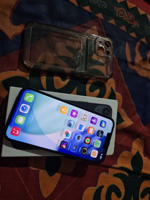 IPhone 13 в отличном состоянии