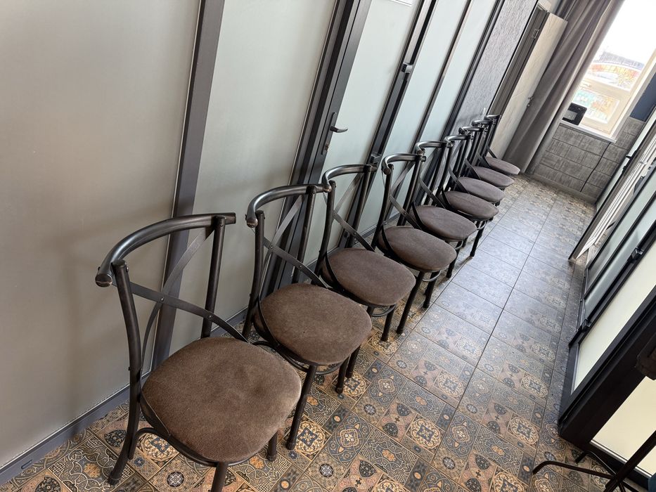 Продам стулья б/у некоторые с дефектами