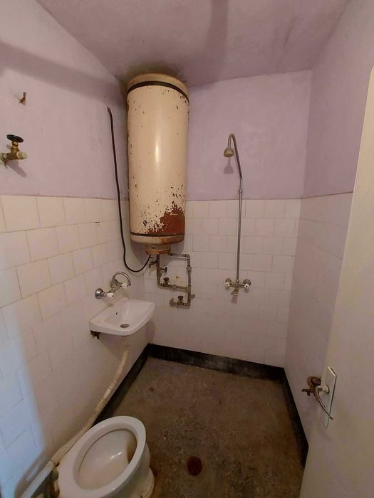 Продава се Двустаен апартамент в Омуртаг - 51 кв.м за 680 €/кв.м - Снимка #7