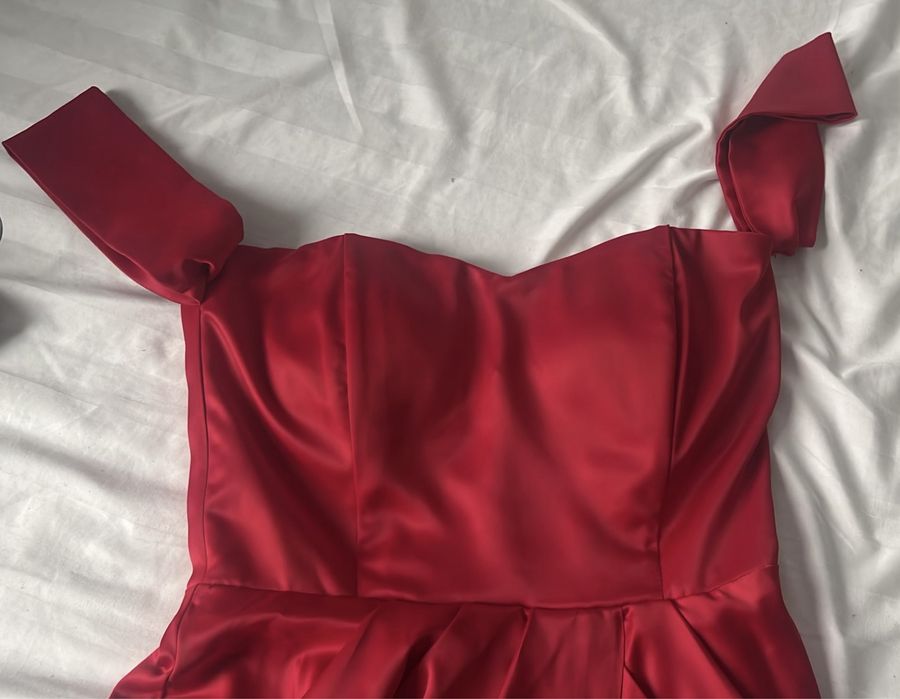 Rochie rosie de ocazie