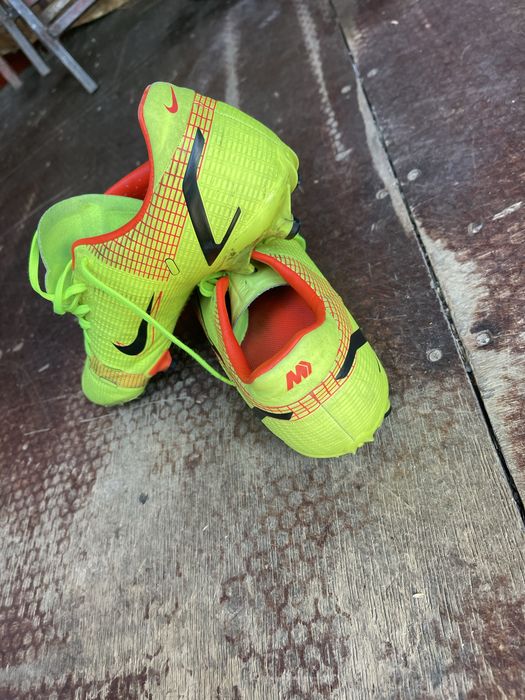 ghete de fotbal Nike Mercuria