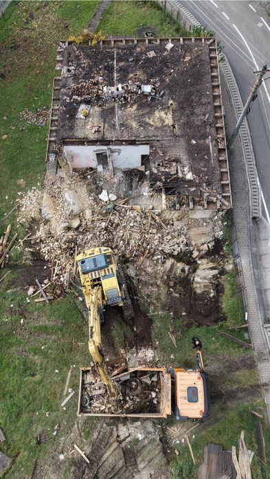 Lucrari de demolare si decopertare – Apartamente, case, pereti, moloz