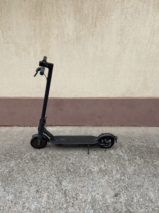 Vand trotineta xiaomi mi scooter 2 pro