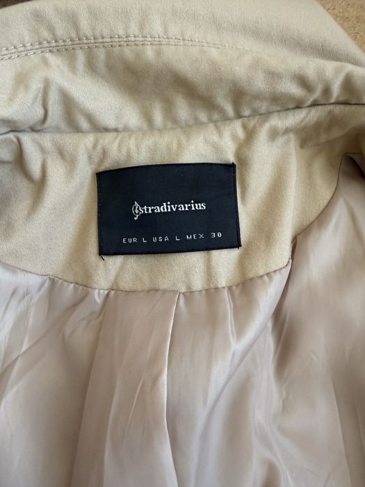 Бежов шлифер  Stradivarius