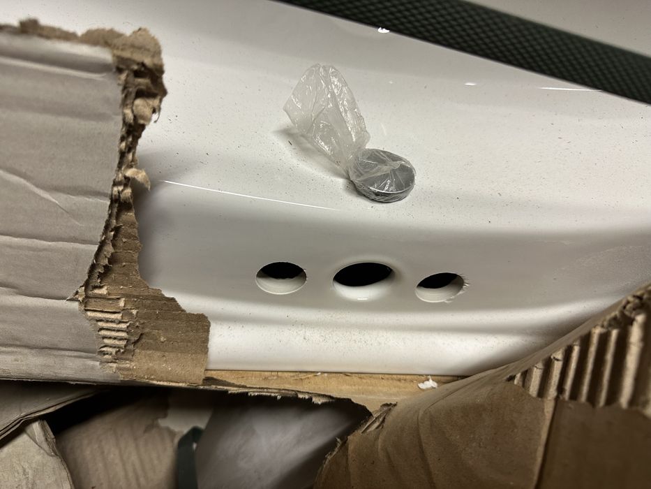 Тоалетна чиния  с казанче / мивка за баня