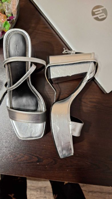 Мега-лот женской обуви 7 пар (Reebok, Calvin Klein, Tendenz, Bershka) за 50€! Все 37-38 размер