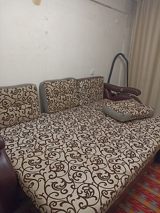 Продам диван с креслом